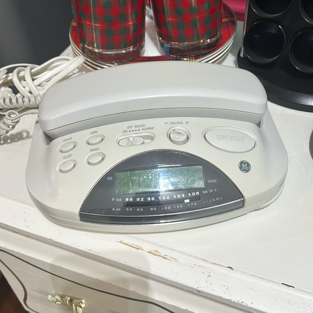 GE Corded Telephone Clock Radio with Alarm